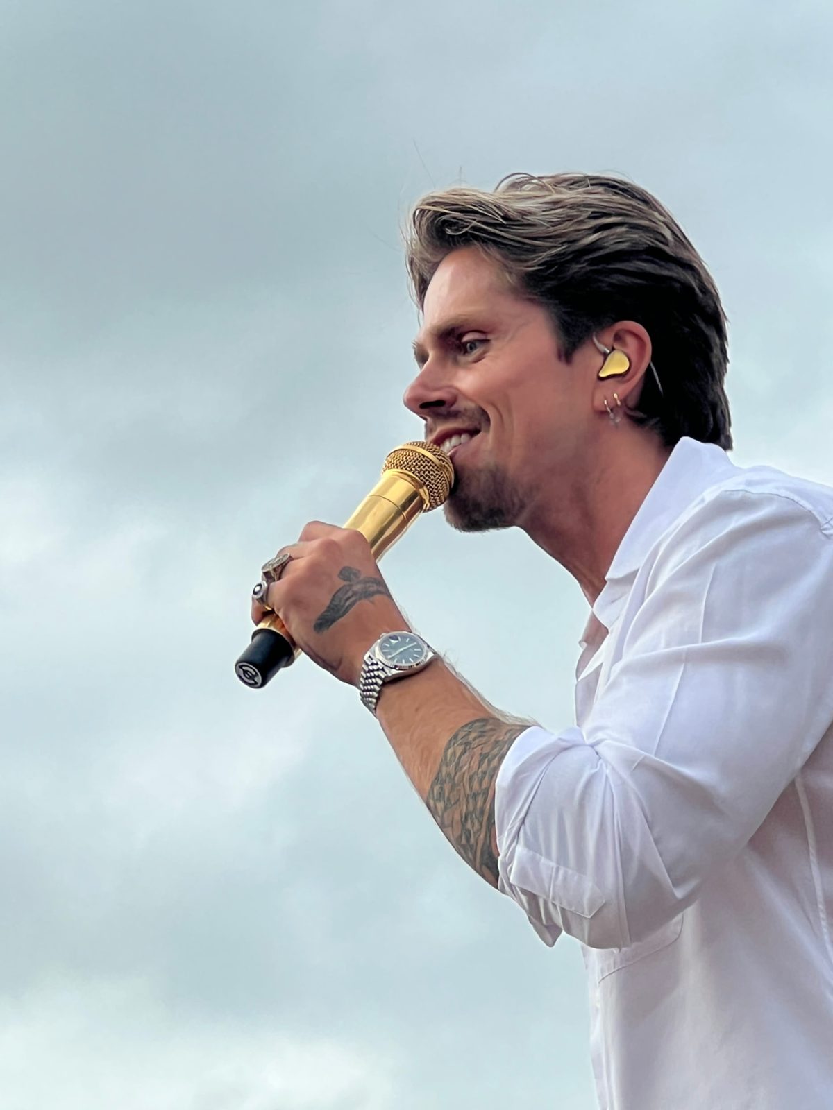 André Hazes Jr. met de gouden microfoon op Boerenrock Festival 2026