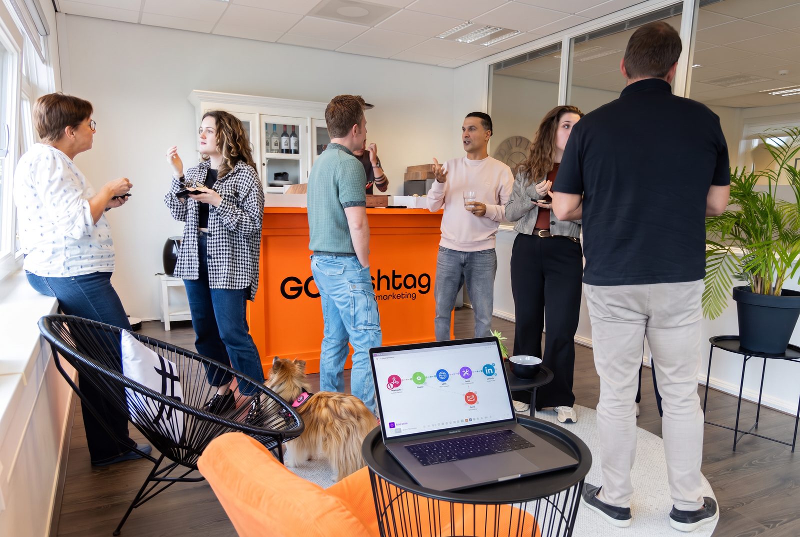 Zo gebruiken wij Make en AI om terugkerend werk uit handen te nemen