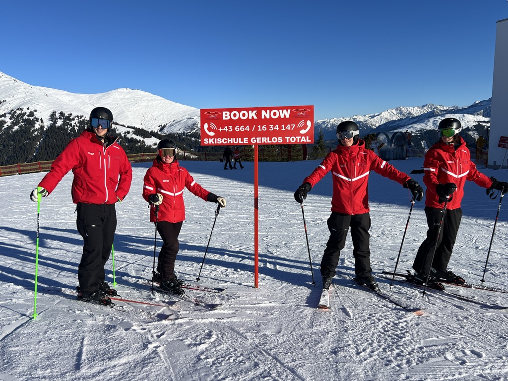 Skileraren van Skischule Gerlos op de piste